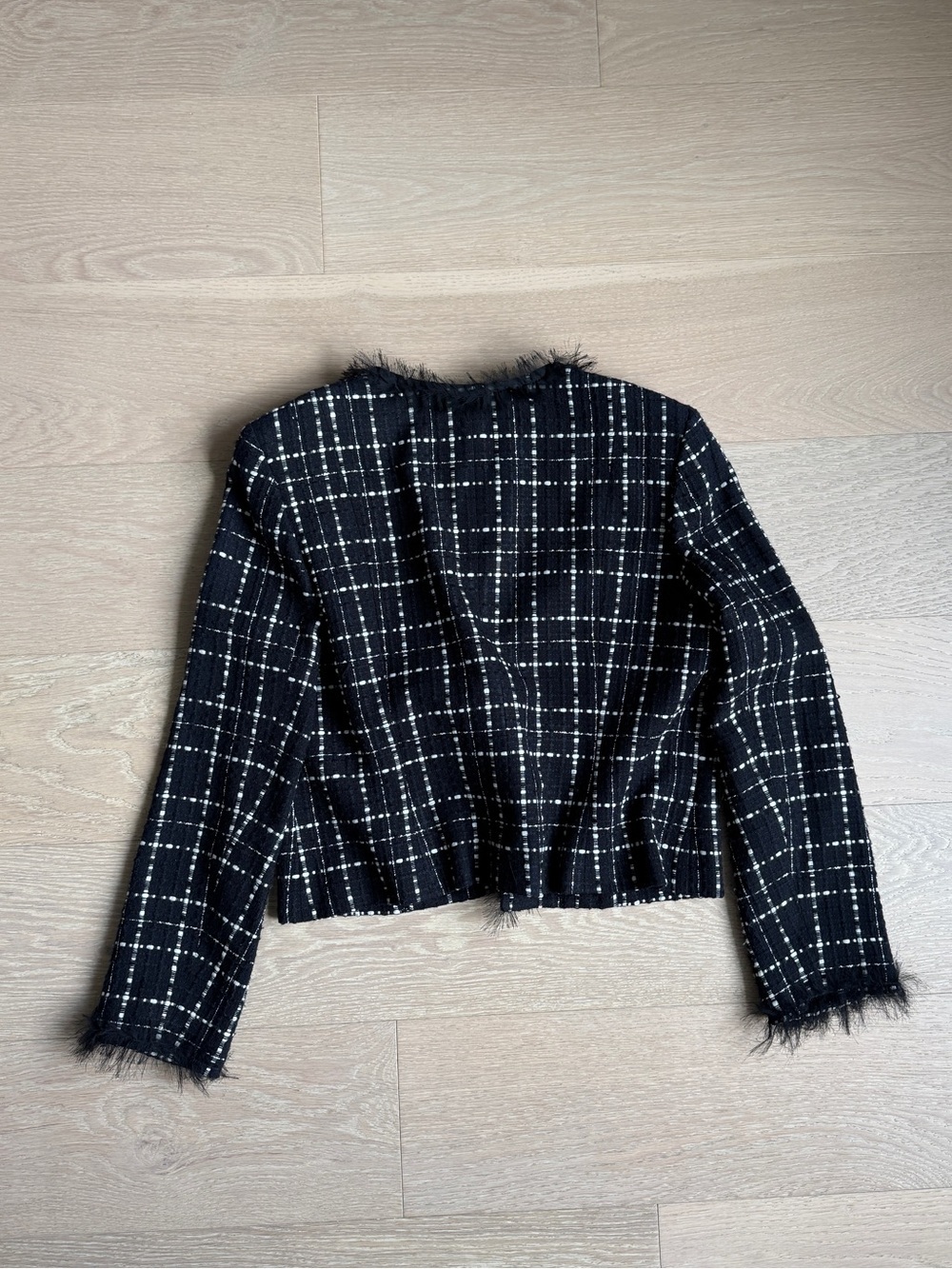 SOLD! ABR New York Womens Plaid Jacket Black White Fringe Lined Long SleevE - Picture 3 of 3